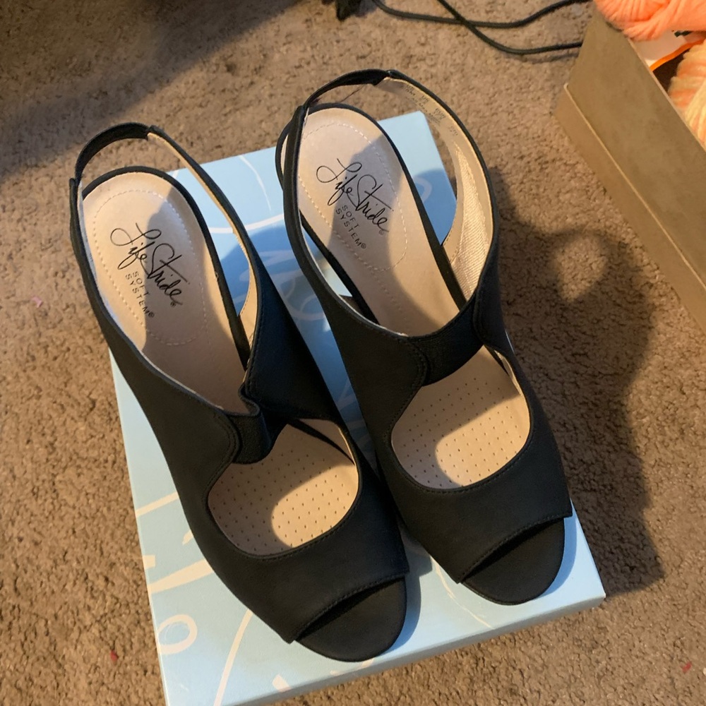 LifeStride celestial black heel